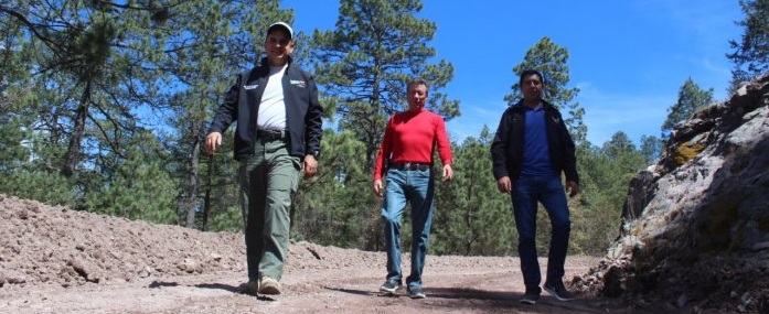 Avanza rehabilitación de caminos rurales en Guadalupe y Calvo