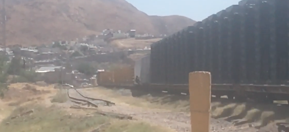 Video: así suben y bajan del tren los migrantes en la Pacheco
