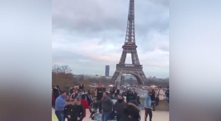 Viralizan video de mexicanos bailando “La Chona” en París (VIDEO)