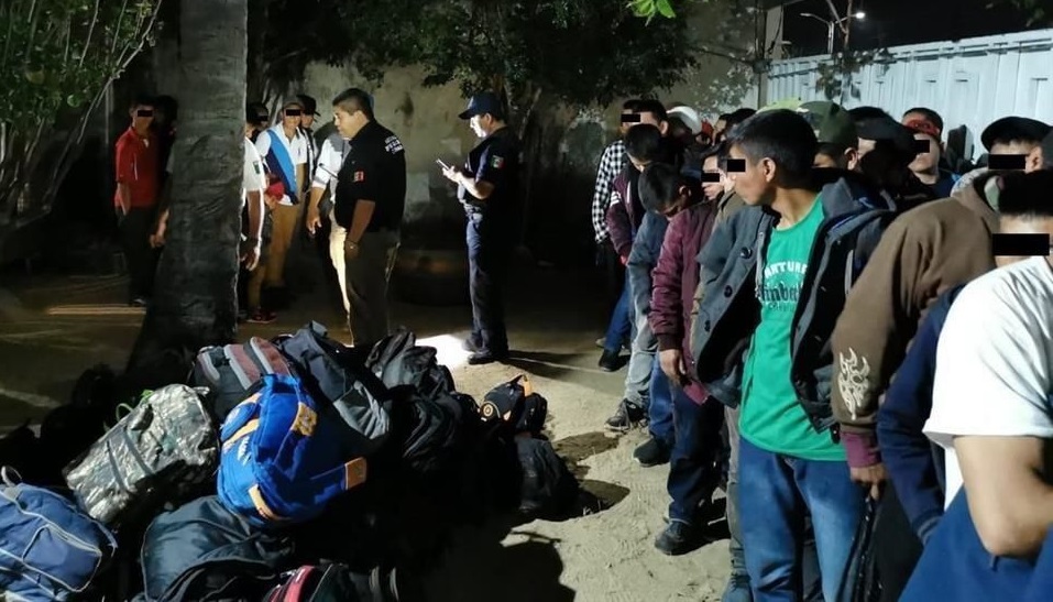 Aseguran a 76 migrantes en Chiapas