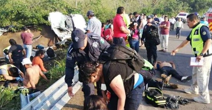 Suman 84 migrantes hospitalizados luego de una volcadura