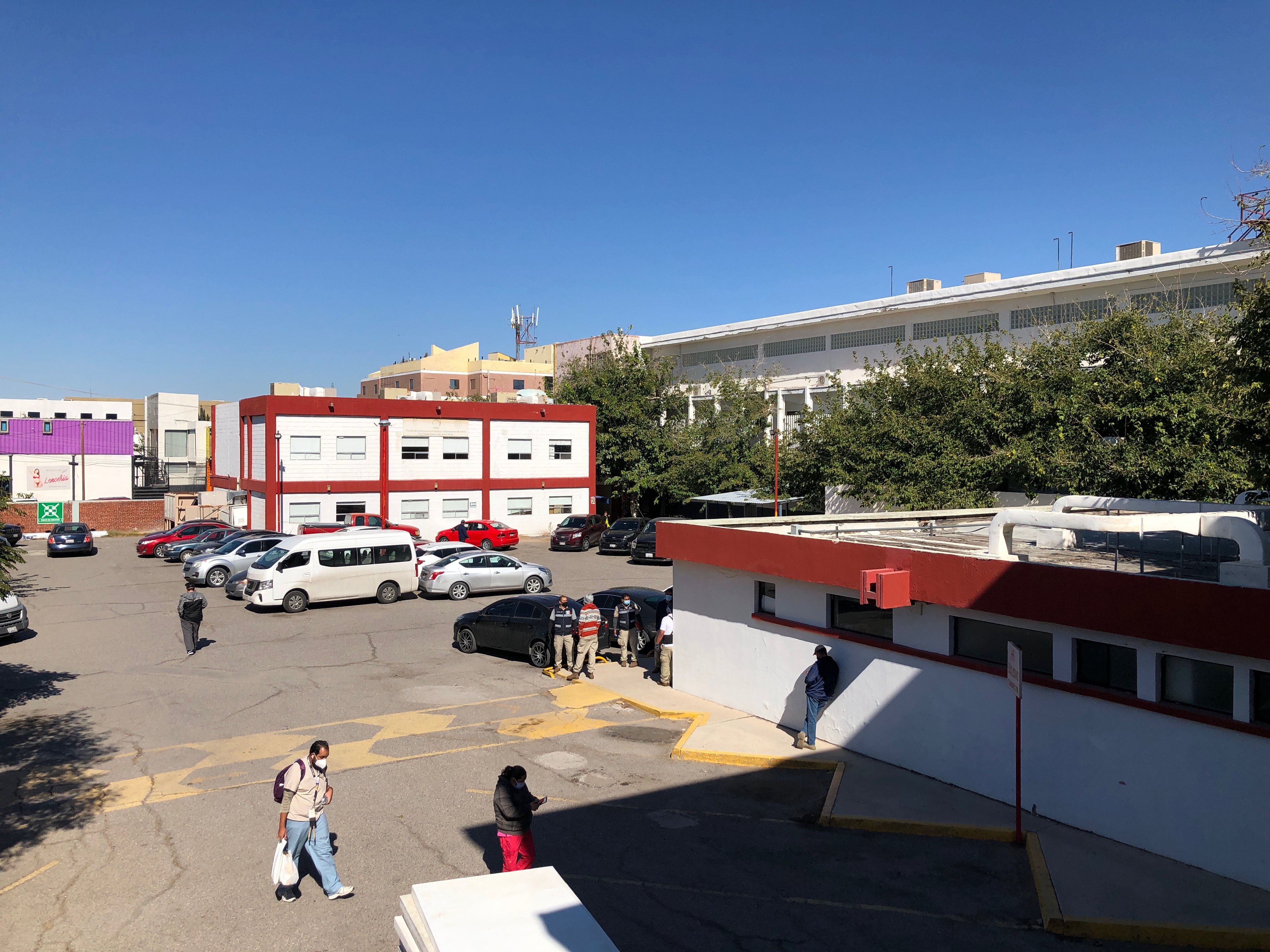 Oficial: hospital móvil quedará en estacionamiento del Hospital General de Juárez