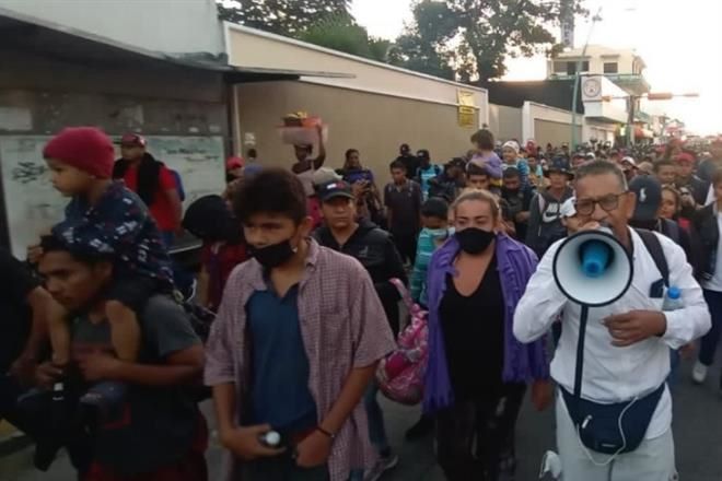 Sale de Tapachula nueva caravana de migrantes