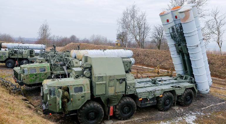 Eslovenia enviará poderosos antimisiles S-300 a Ucrania