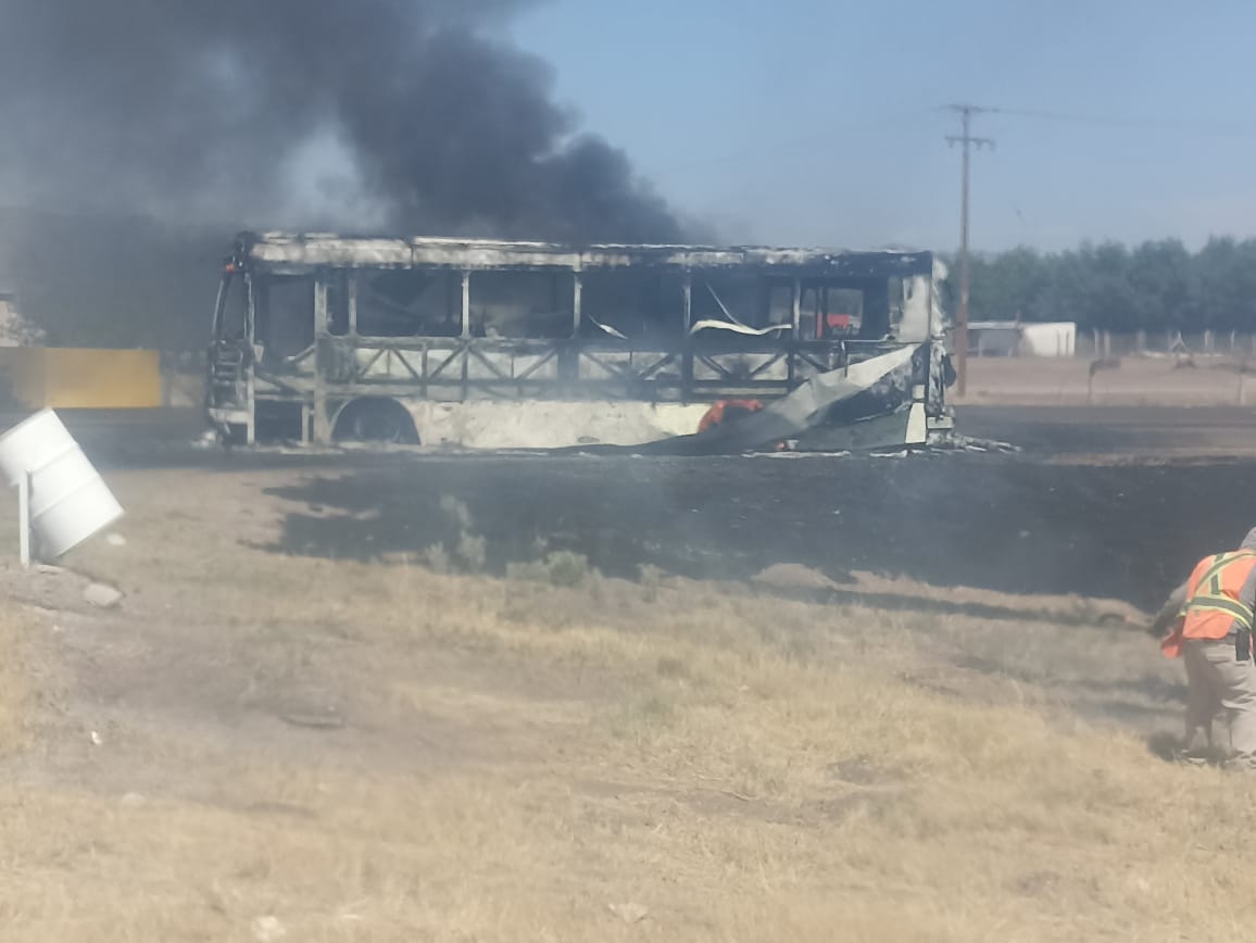 Se incendia camión de maquiladora en Camargo