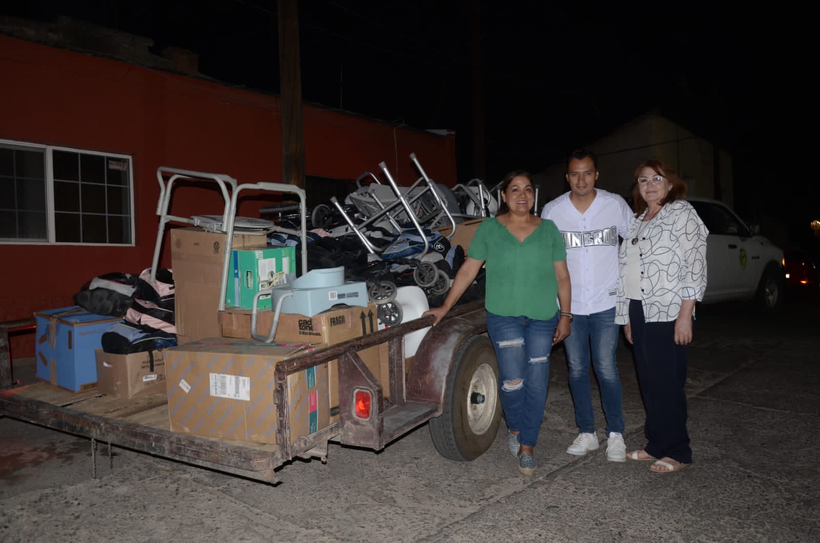 Concreta alcalde Peña apoyo humanitario ante A.C Parralenses Solidarios radicados en Phoenix