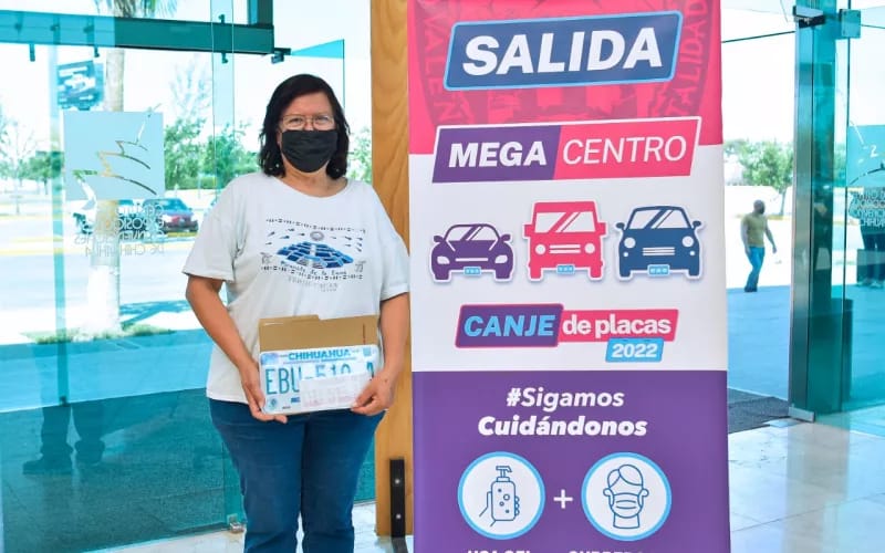 Habilita Secretaría de Hacienda megacentro regional de canje de placas en Delicias