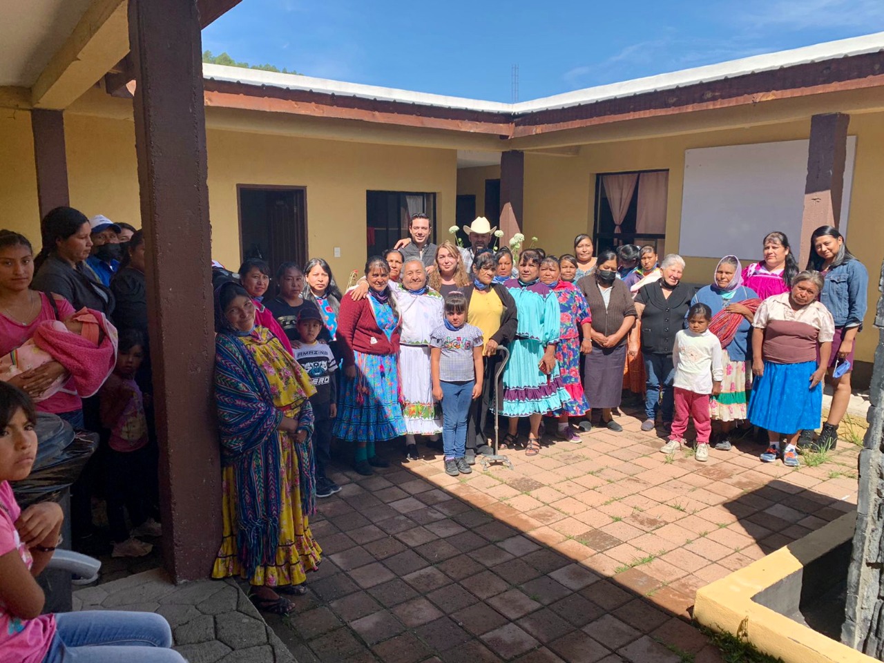 Fortalece Estado relación con comunidades indígenas y asociaciones civiles de la región serrana para implementar programas y proyectos
